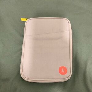 Baronfig Martian craft edition . Writing or journaling . With no pen included .
